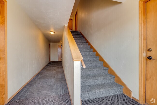 Foto del vestíbulo - Birchwood Park, LLC