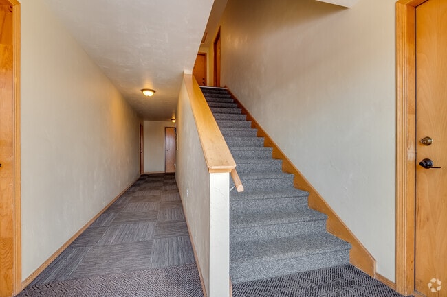 Lobby Photo - Birchwood Park, LLC