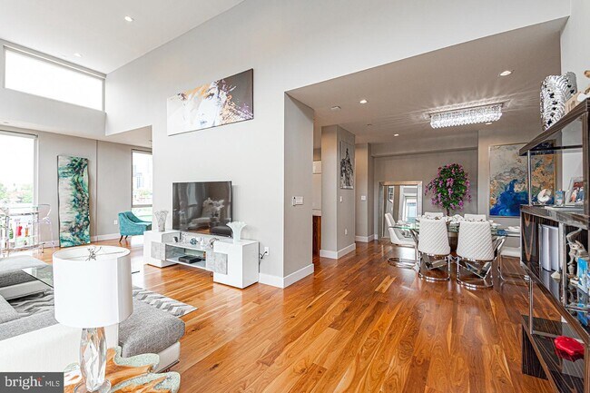 Foto del edificio - 2301 Bainbridge St