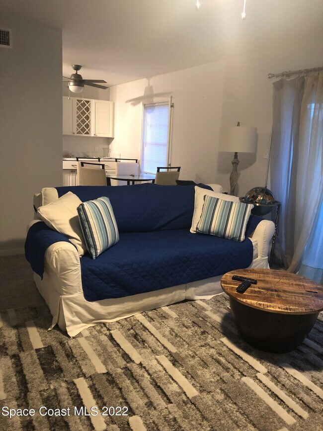 Foto del edificio - 115 E Colonial Ct