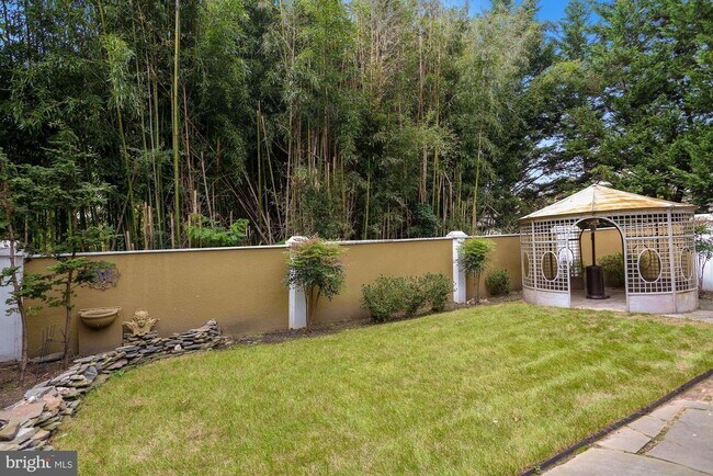 Foto del edificio - 2730 Oak Valley Dr