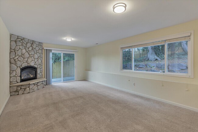 Building Photo - 22533 NE 14th Dr