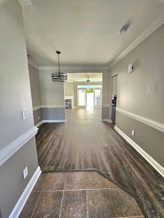 Foto del edificio - 5817 Fox Point Cir
