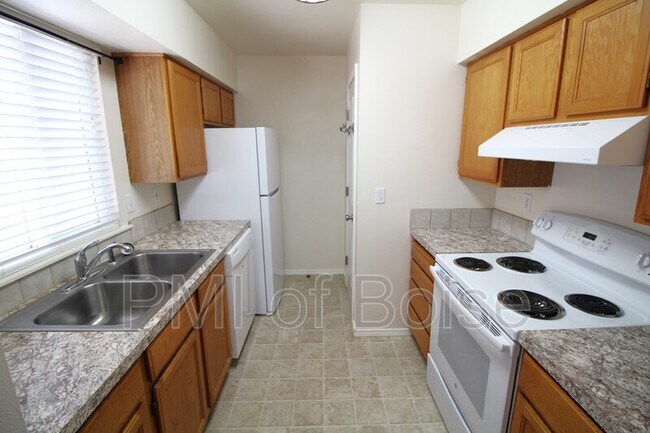 Foto del edificio - 633 W Idaho Ave