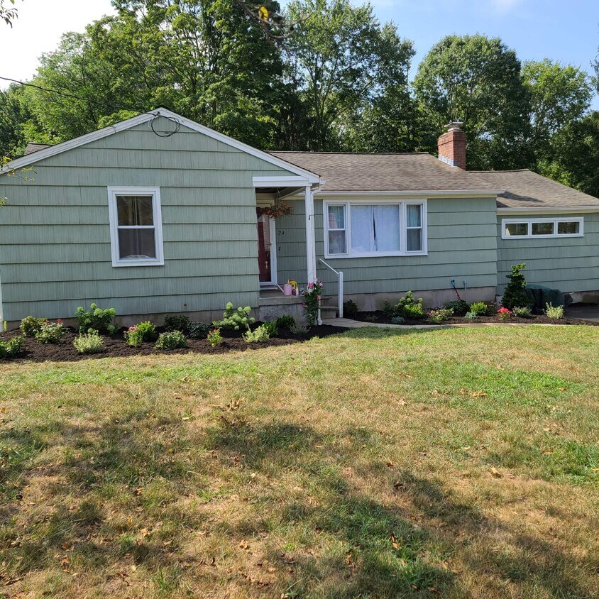 24 St, Guilford, CT 06437 House Rental in Guilford, CT