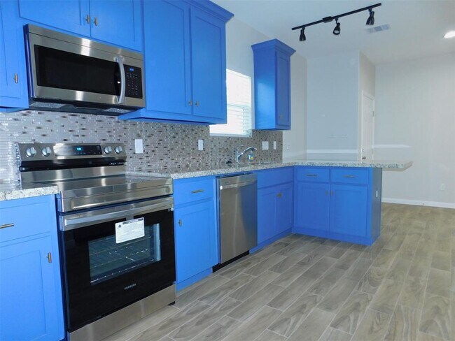 Foto del edificio - 904 W Sealy St