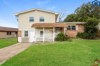 Building Photo - 2265 NW 40th St