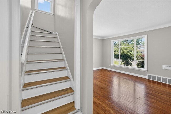 Foto del edificio - 13776 Shady Oak Blvd