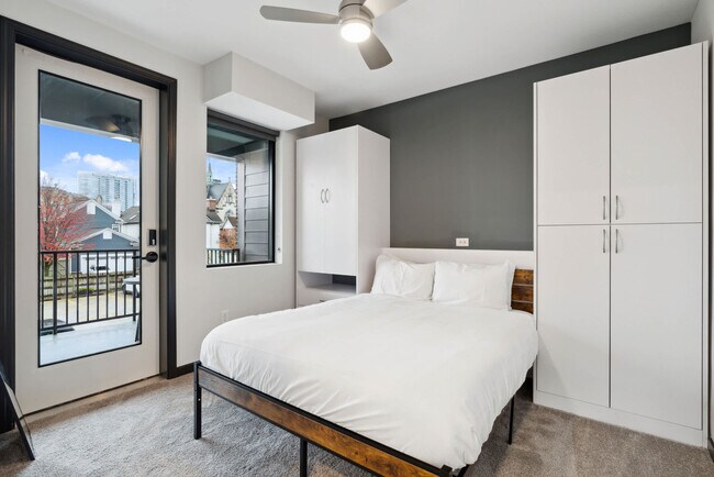 Foto del edificio - 423 E Michigan St