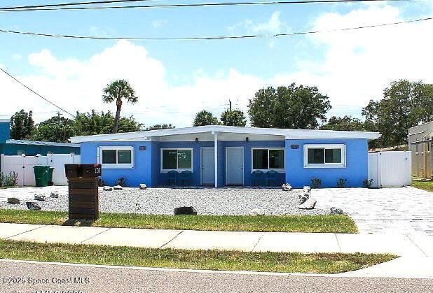 Foto del edificio - 2134 Pineapple Ave