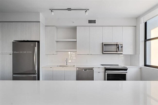 Foto del edificio - 555 NE 8th Street Unit 1601