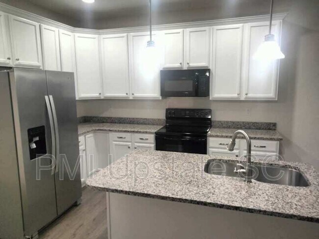 Foto del edificio - 567 Chantry Ln