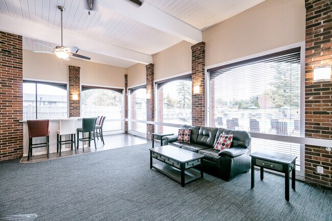 Cypress Village Casa club - Cypress Village Apartments