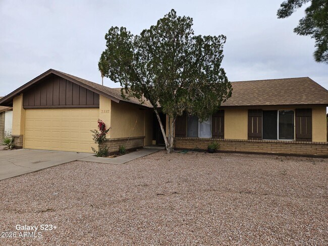 Foto del edificio - 3223 N Woodburne Dr