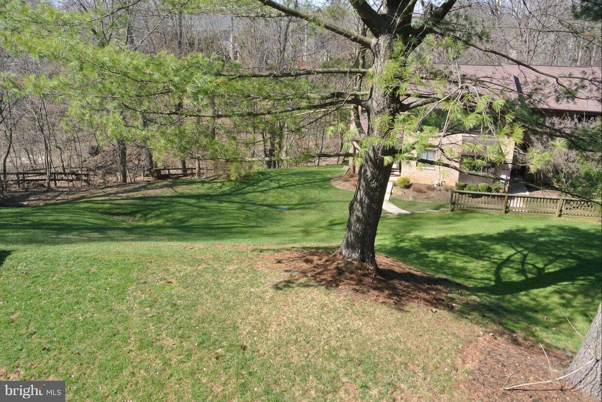 Primary Photo - 438 Five Farms Ln