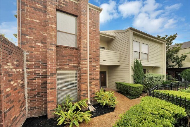 Foto del edificio - 5701 Winsome Ln