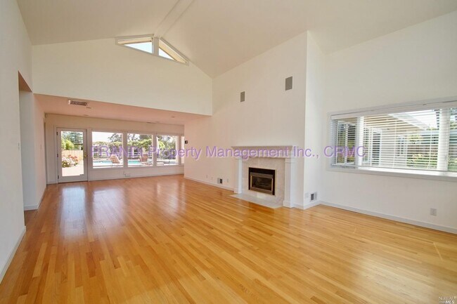 Foto del edificio - 103 Highland Ave
