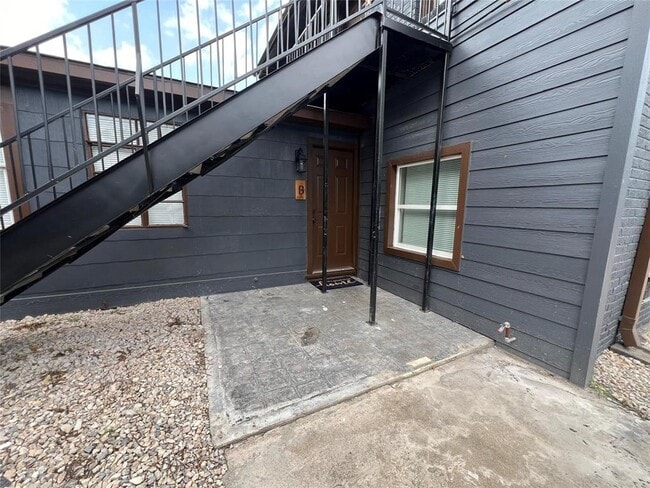 Building Photo - 2531 Stevens St