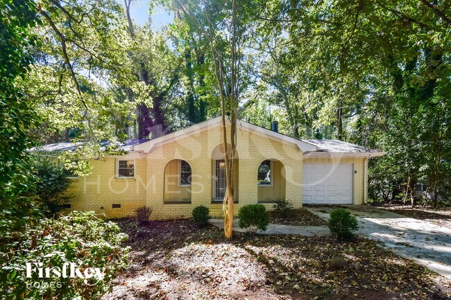 Foto del edificio - 595 Sheppard Rd