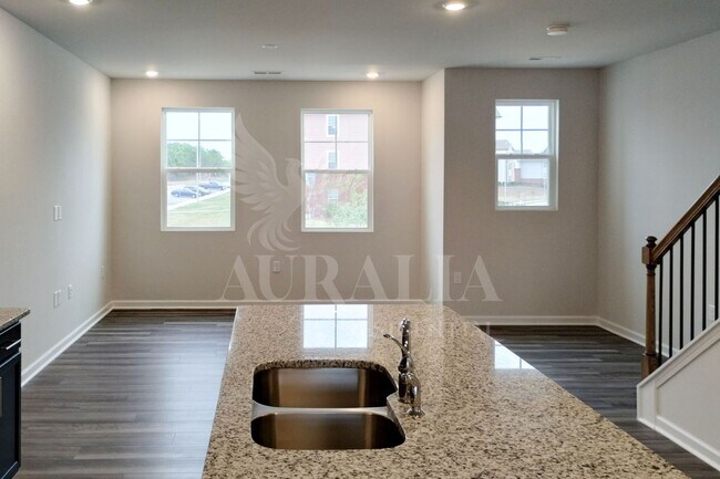 Foto del edificio - 2405 Kasota Ln