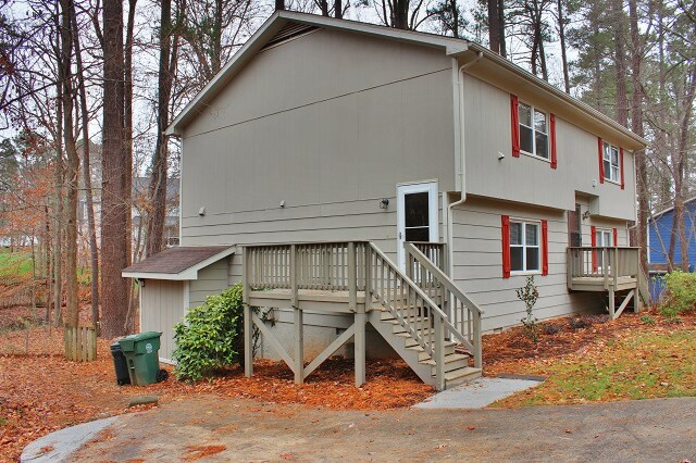 Primary Photo - Fenced yard 2 bedroom duplex in near Ralei...