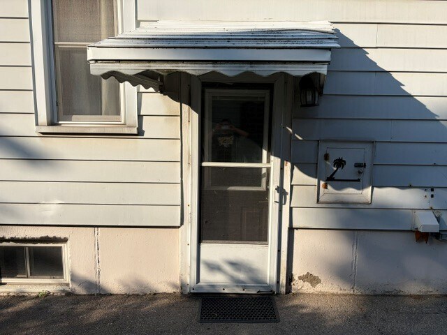 Entrée privée, porte latérale - 302 E 27th St