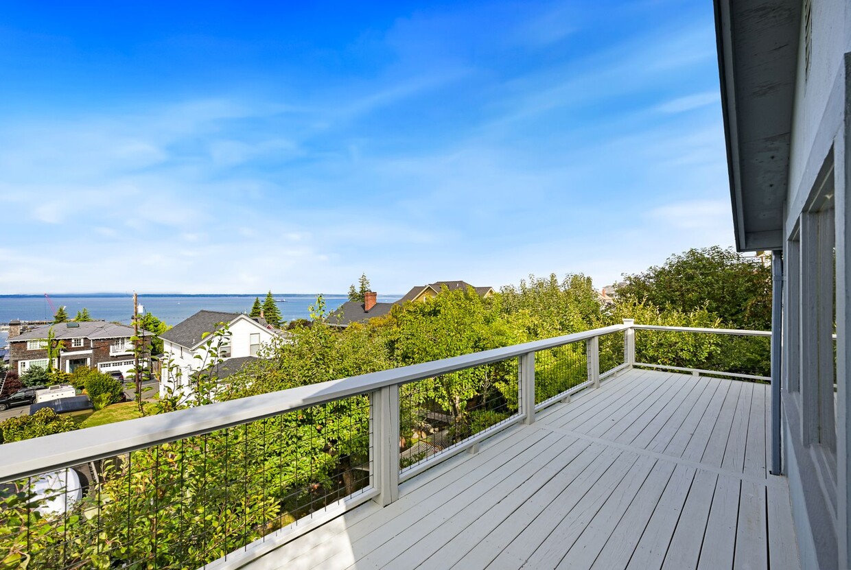Primary Photo - Charming 2-Bedroom Home with Stunning Wate...