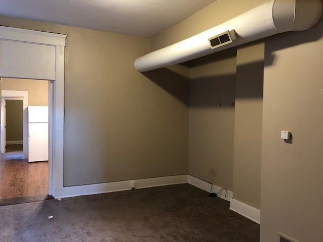 Building Photo - 336 W 8th Ave Unit 1