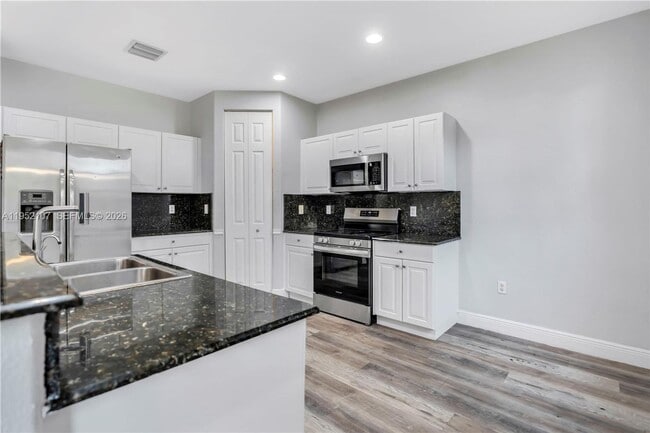 Photo - 2540 SW 85th Terrace House