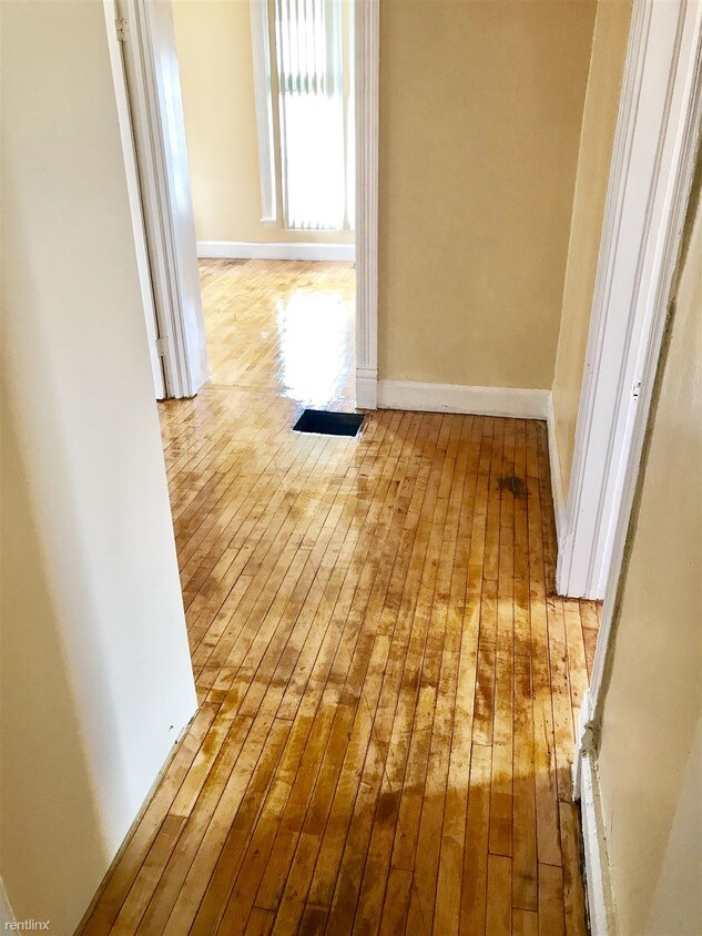 Primary Photo - 3 br, 1 bath Duplex - 1218 Euclid Ave SE U...