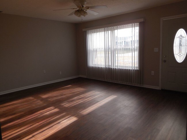 Building Photo - 3 br, 1 bath House - 2407 Determine Ct