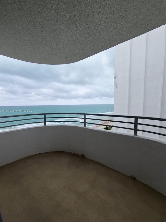 Building Photo - 5555 Collins Ave