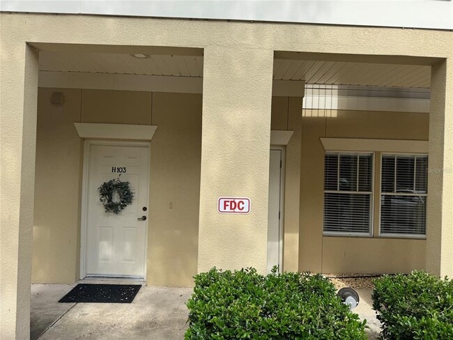 Building Photo - 5025 SW 91 Ct
