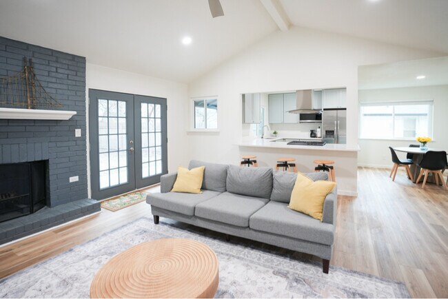 Building Photo - 2607 Aldford Dr