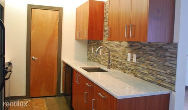 Primary Photo - 3122 W Clay St