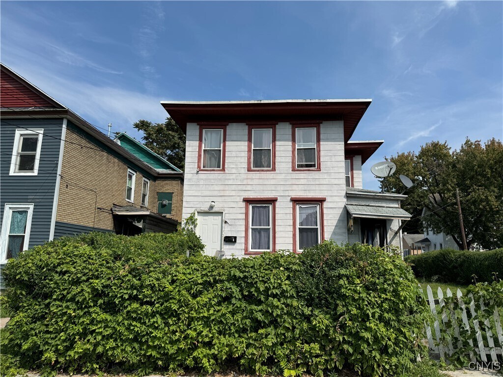 Primary Photo - 800 Park St