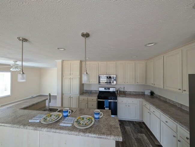 Building Photo - 52545 Elmcrest Ct