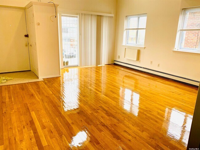 Building Photo - 43-18 157th St