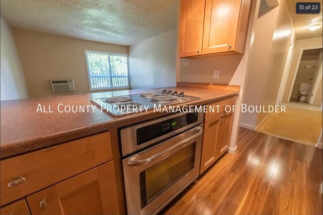 Building Photo - 2707 Valmont Rd