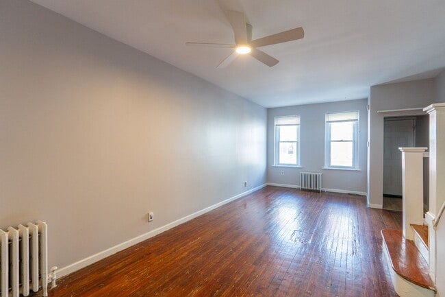 Building Photo - Point Breeze 3 bedroom South Philly