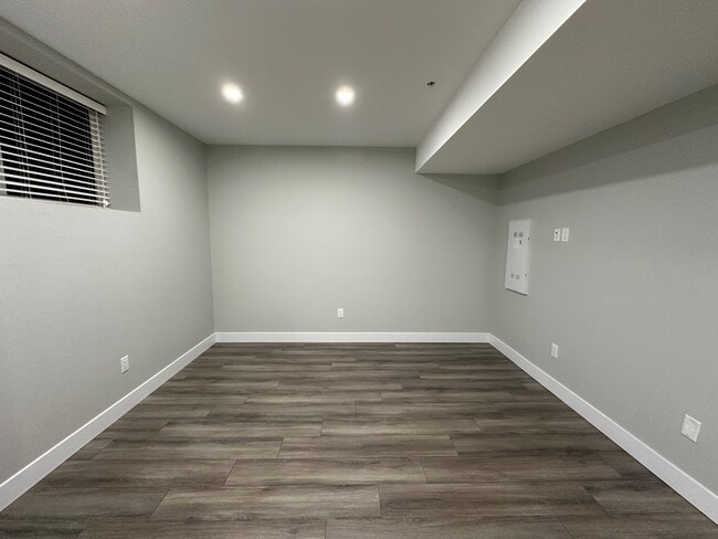 Building Photo - 46211 Promontory Rd