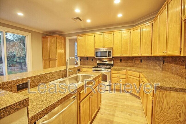Building Photo - 2359 Riviera Ct