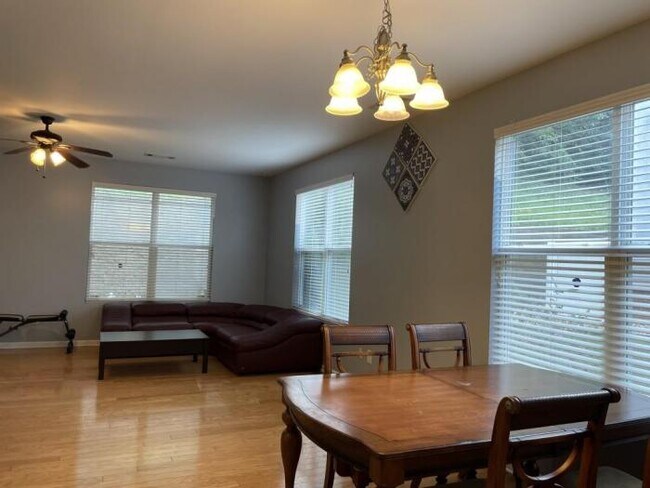 Foto del edificio - 3 bedroom in Lawrenceville GA 30044
