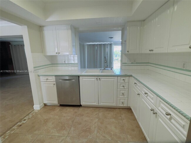 Foto del edificio - 349 NE 31st St