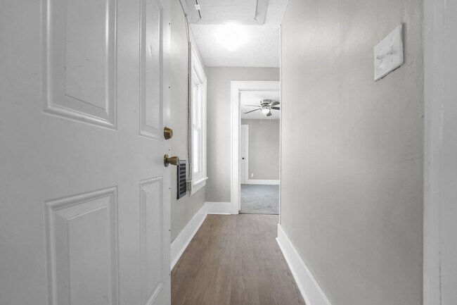 Building Photo - 361 S Harris Ave