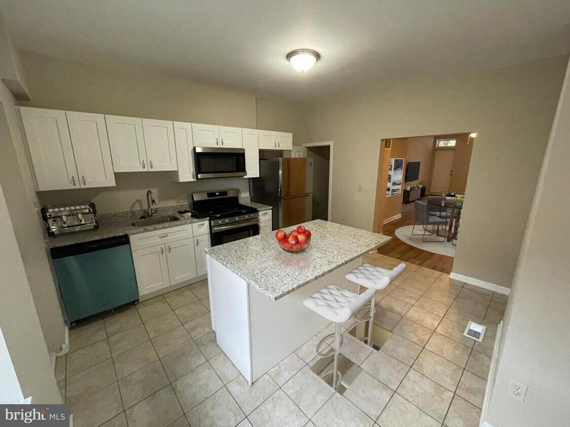 Primary Photo - 3023 McElderry St