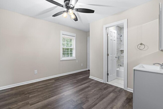 Building Photo - Parkside at Davie