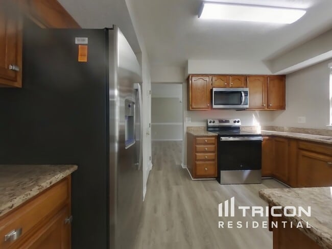 Foto del edificio - 8609 Undermire Ct