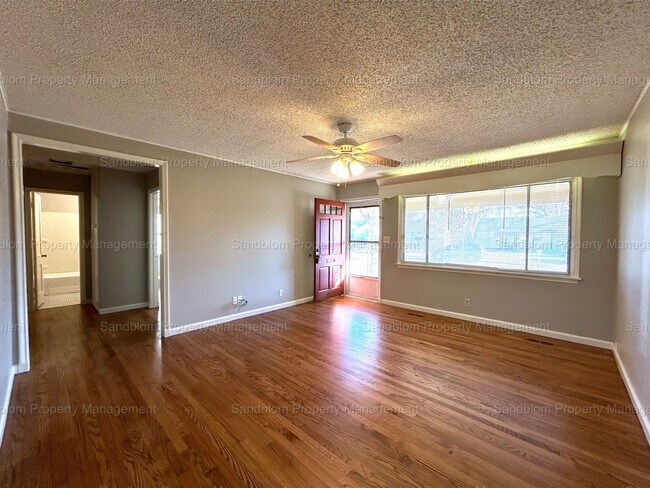 Foto del edificio - For Lease | Brookside | $1100 Rent