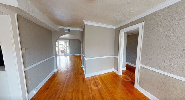 Building Photo - 4333 Roanoke Pkwy